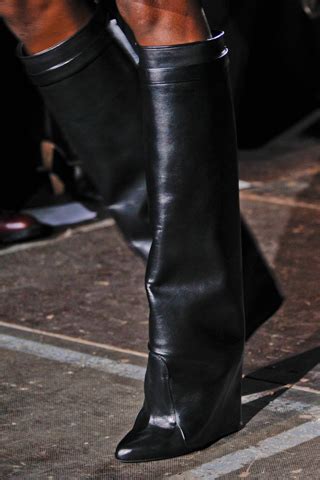 bottes cloutées imitation givenchy
